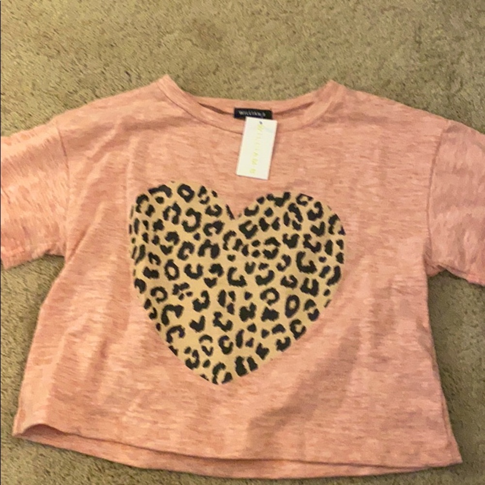 Pink never worn graphic tee shirt